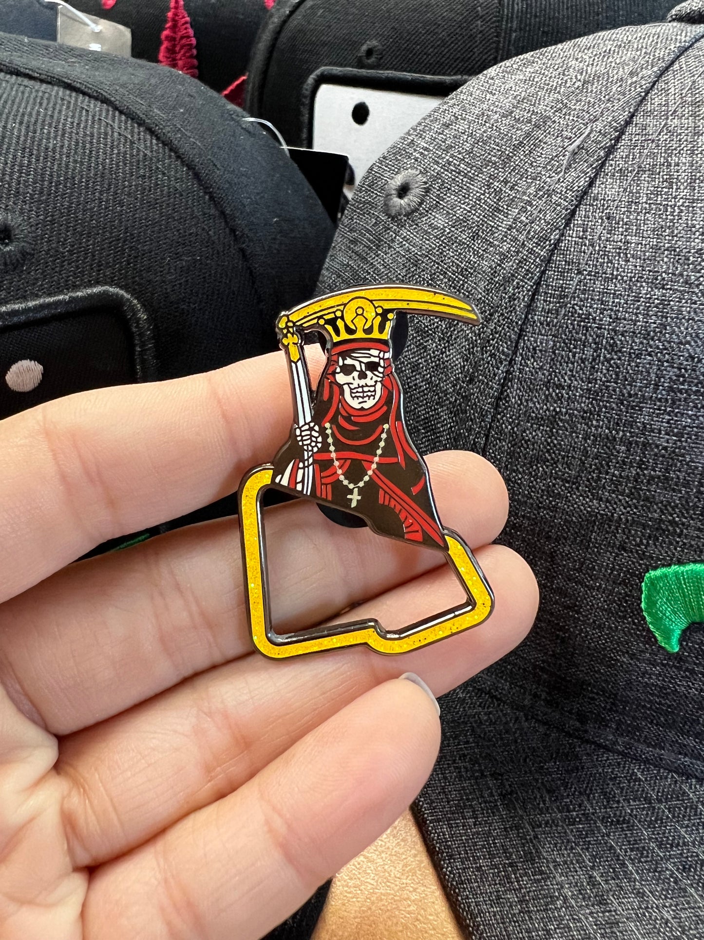 Santa Merte New Era logo pin