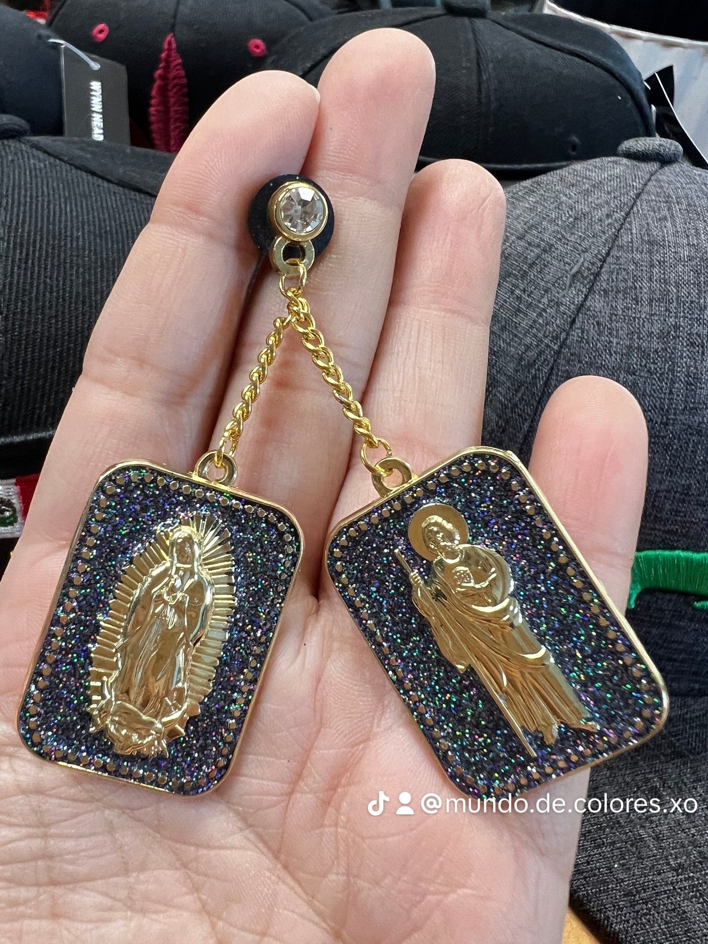 La Virgen & San Judas chain